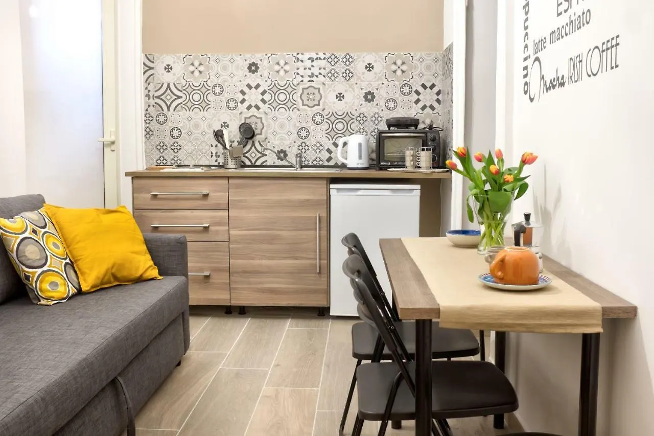 Manuela Apartments Piazza Del Plebiscito Centro Naples 0*,
