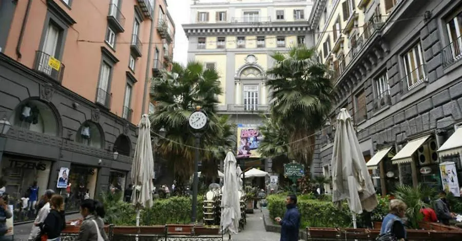 Manuela Apartments Piazza Del Plebiscito Centro Naples Italie