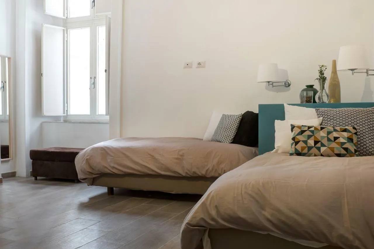 Manuela Apartments Piazza Del Plebiscito Centro Naples Italie